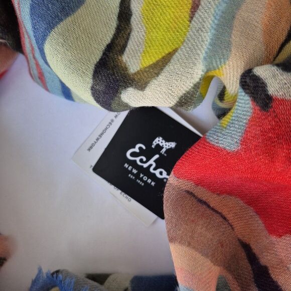 Echo NY Multi Color Abstract 100% Wool Infinity Fringe Scarf Womens 30 x 80 IN - Picture 4 of 8